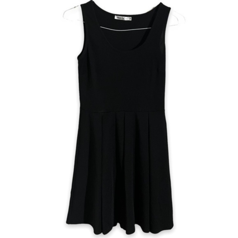 White mark dress